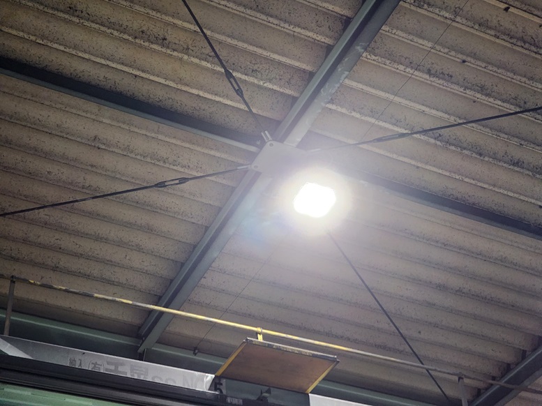 愛知県弥富市高天井工場の照明器具電気工事店【株式会社さつき電気商会】