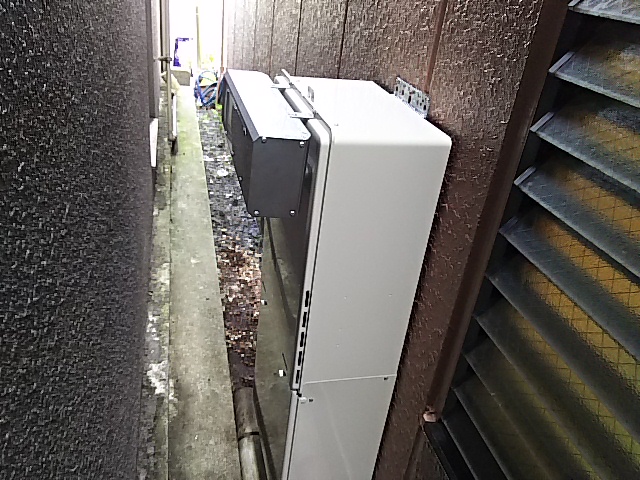 東京都練馬区　ガス給湯器取替工事