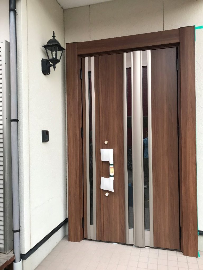 愛知県大府市　玄関ドアリフォーム工事　LIXILリシェント