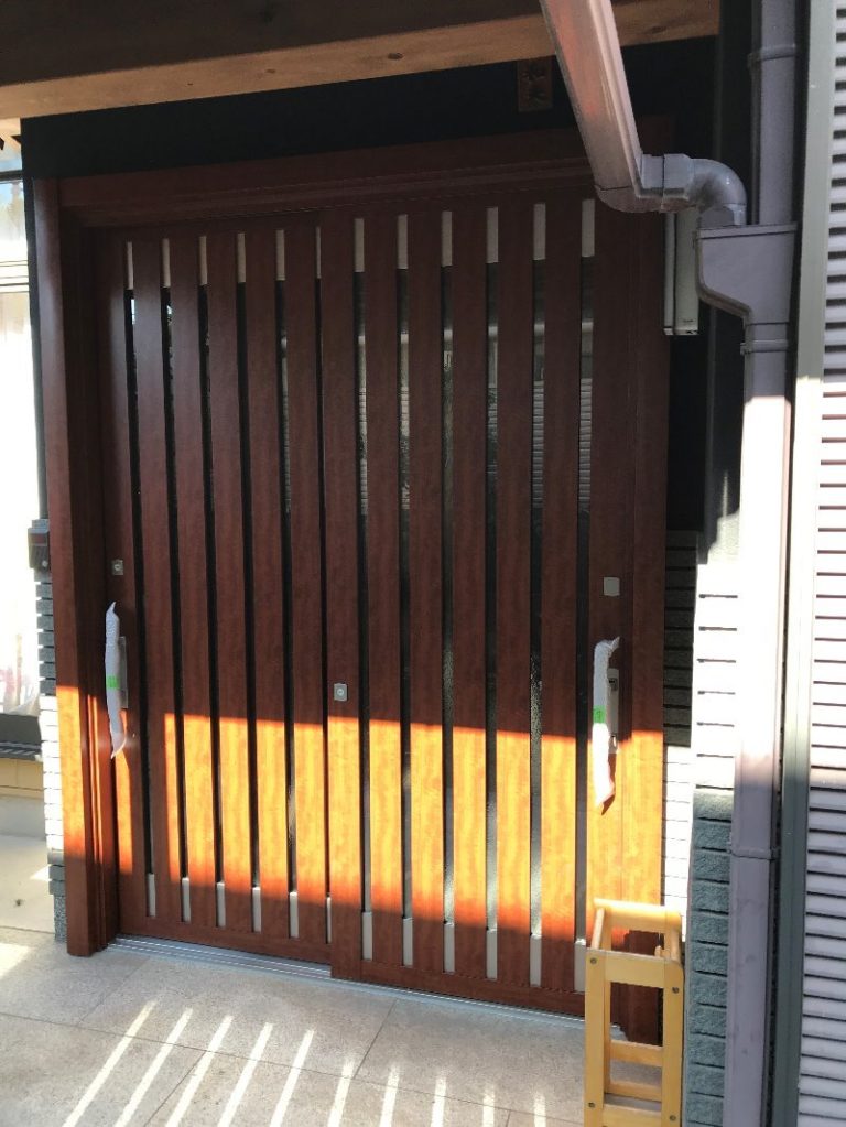 愛知県大府市　玄関引戸工事　LIXILリシェント