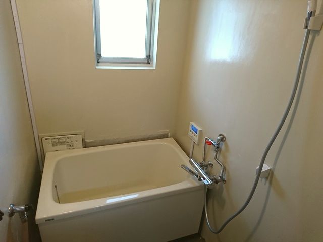 名古屋市北区　ガス給湯器交換工事　バスリフォーム