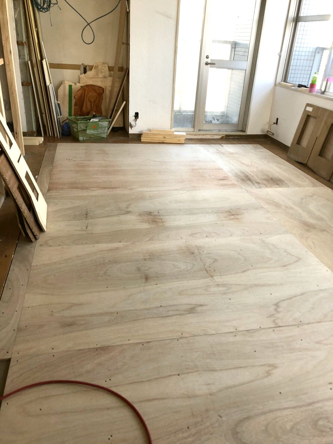 東京都稲城市　置床工事　フリーフロアEP