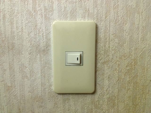 名古屋市名東区　照明スイッチ取替の電気工事