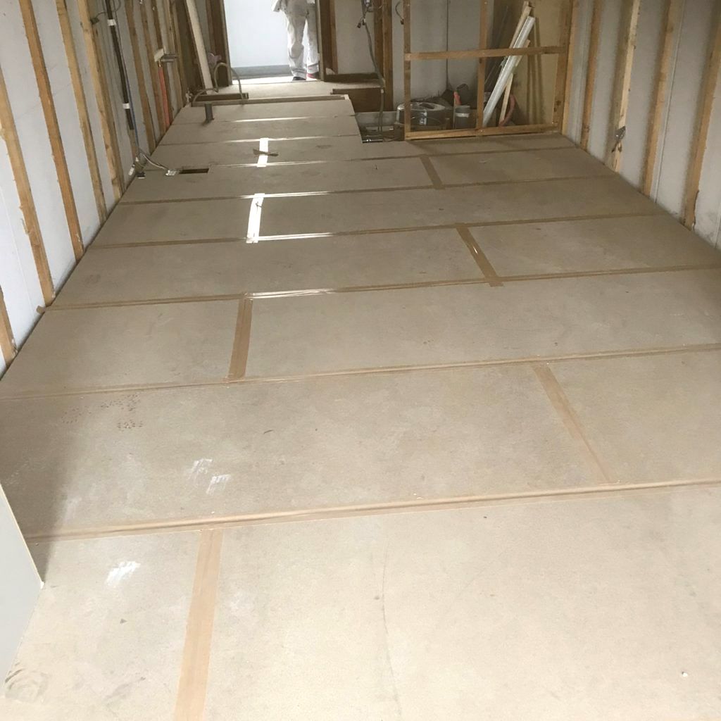 神奈川県横浜市金沢区　置床工事　フリーフロアCP