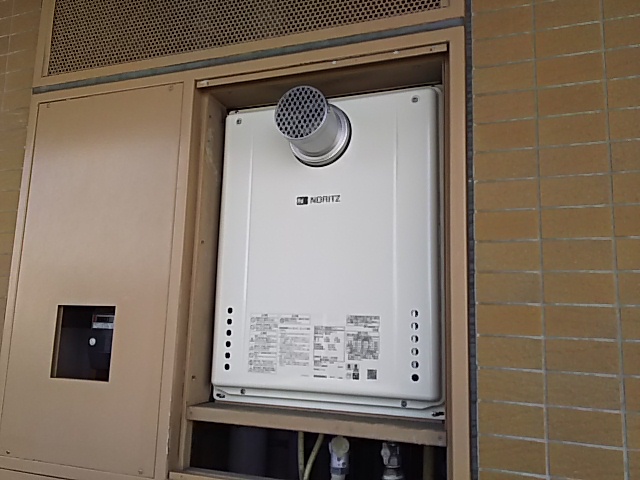神奈川県川崎市高津区　ガス給湯器交換工事