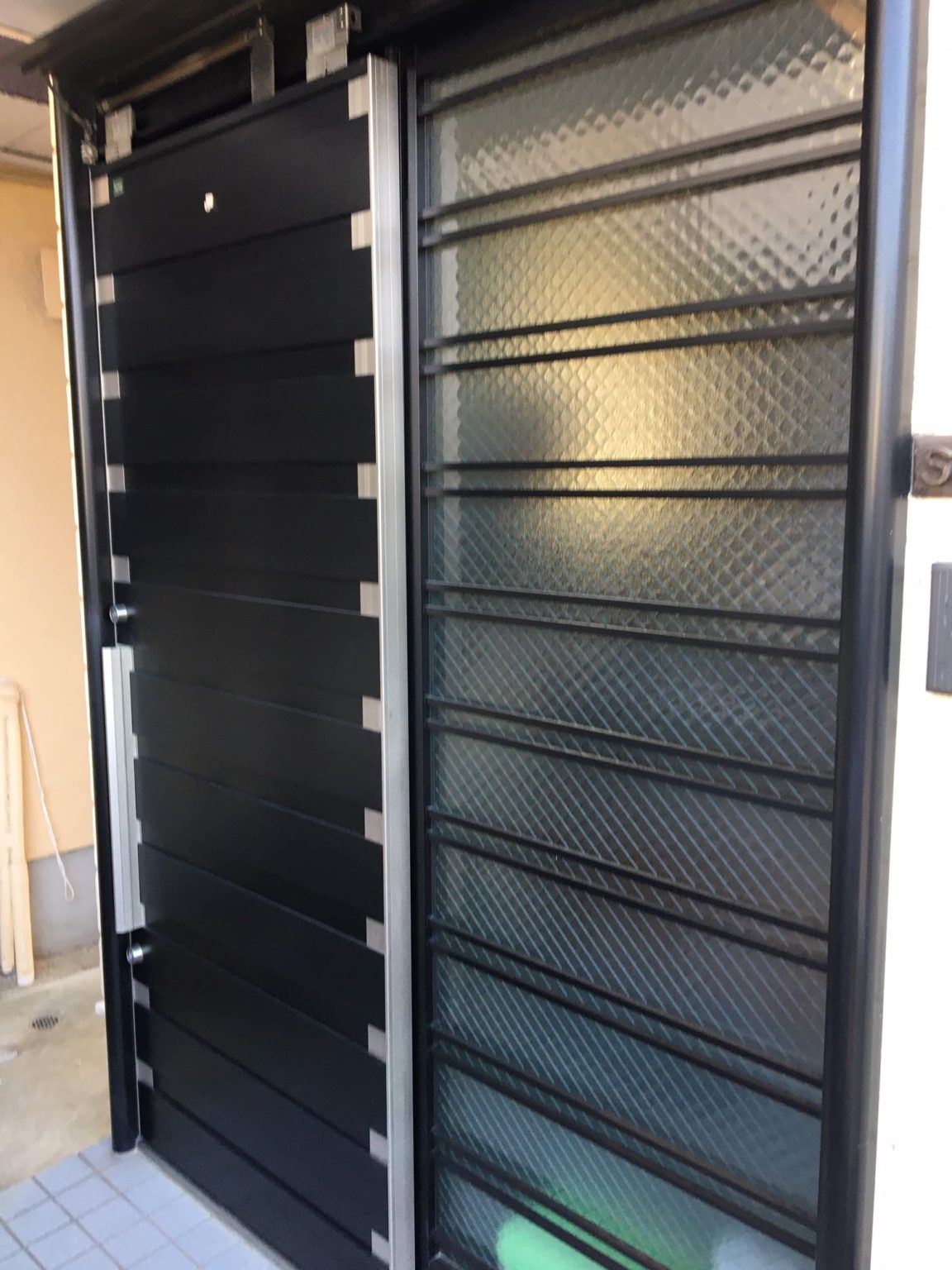 愛知県大府市　玄関引戸補修工事