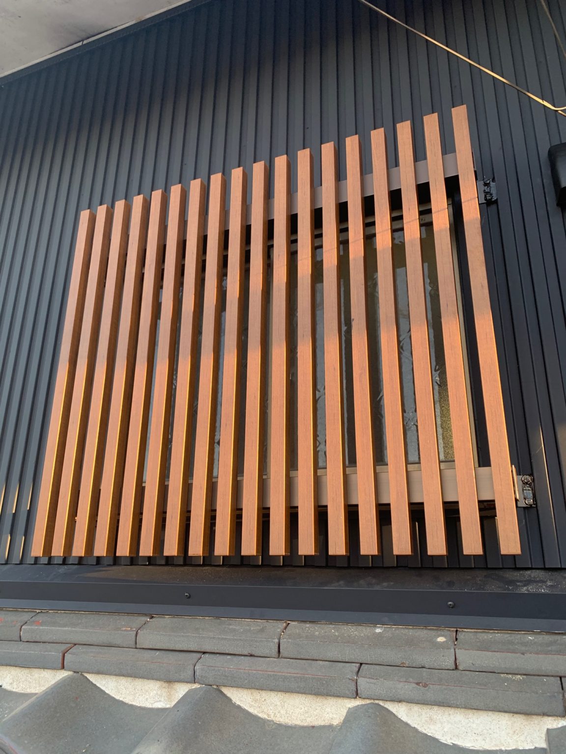 愛知県豊明市　面格子および手摺り取付工事