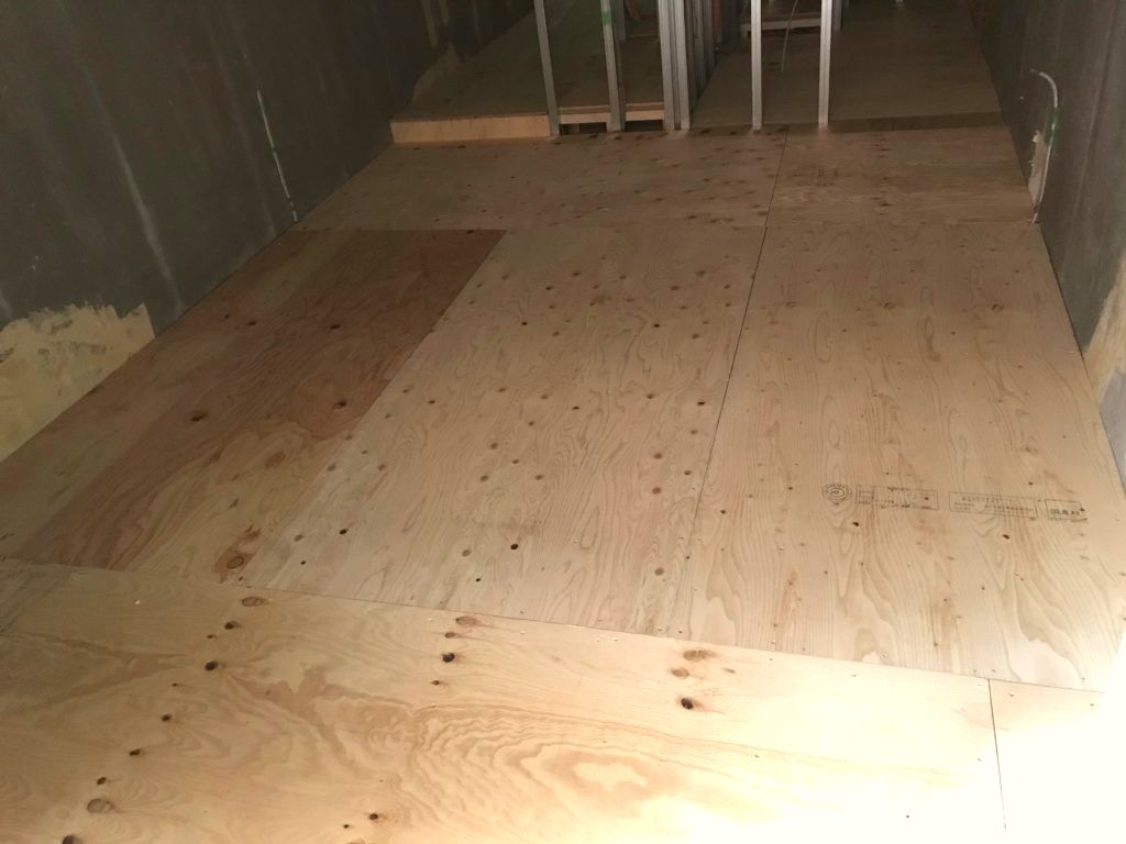 東京都品川区　置床工事　乾式二重床