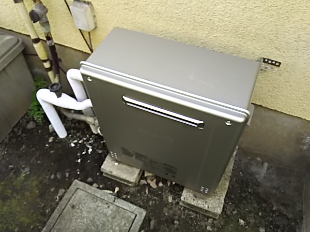 横浜市鶴見区　エコジョーズ交換工事