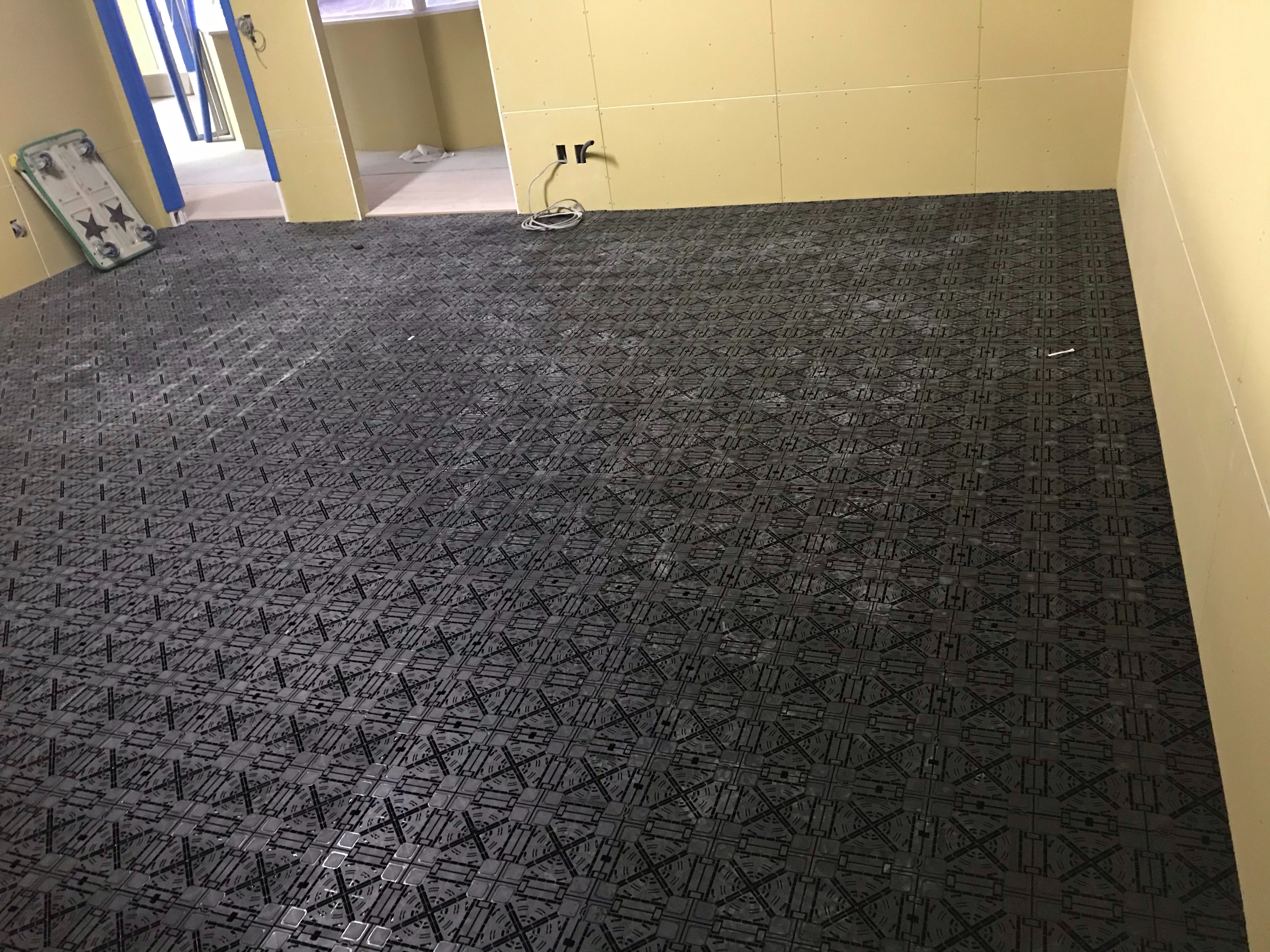 東京都渋谷区　置床工事およびOAフロア工事