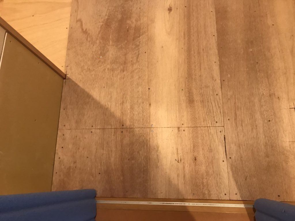 神奈川県茅ケ崎市　置床工事