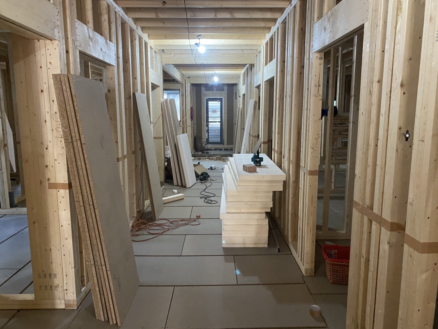 神奈川県戸塚区　置床工事