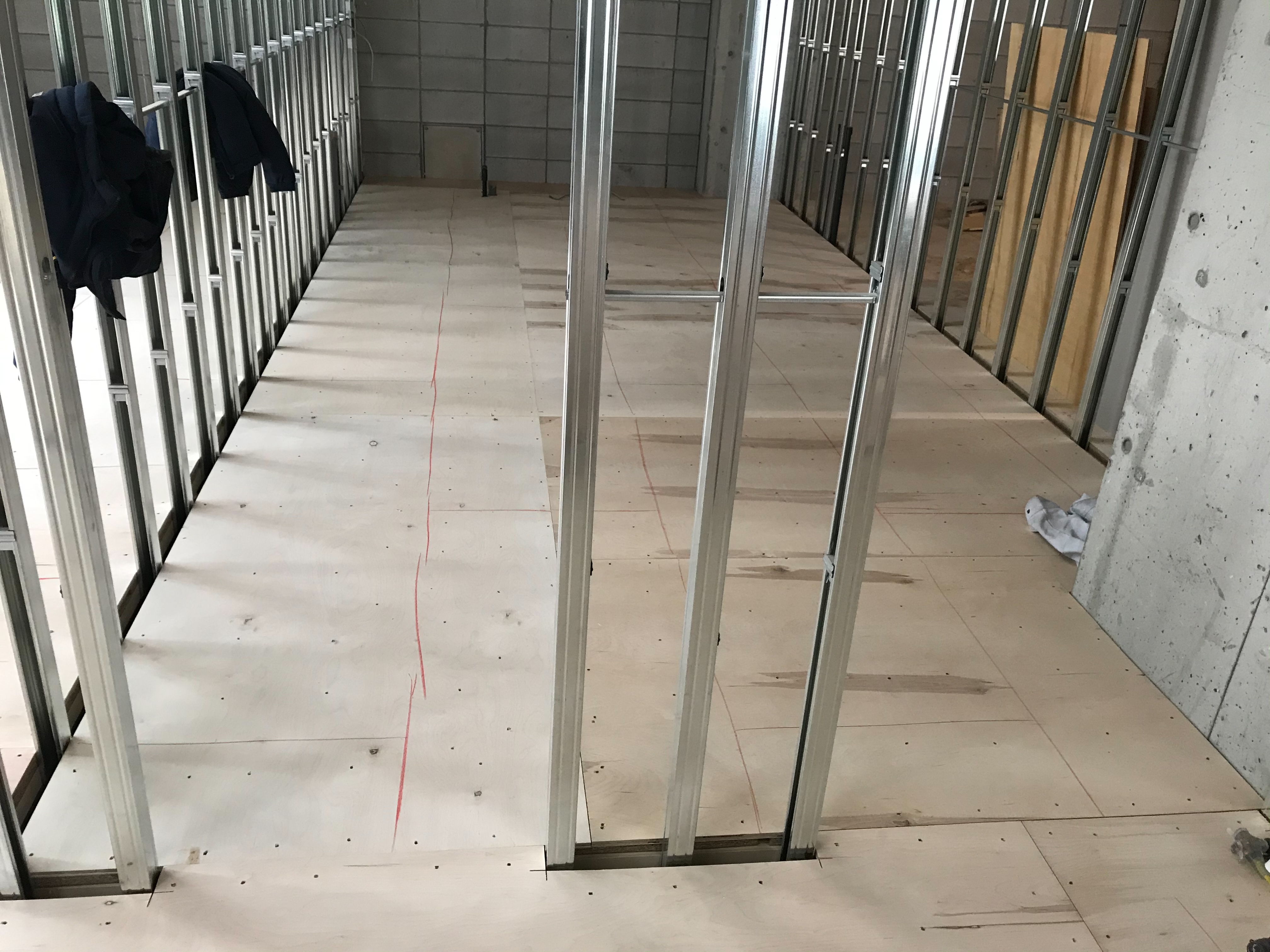 東京都港区　置床工事　乾式二重床