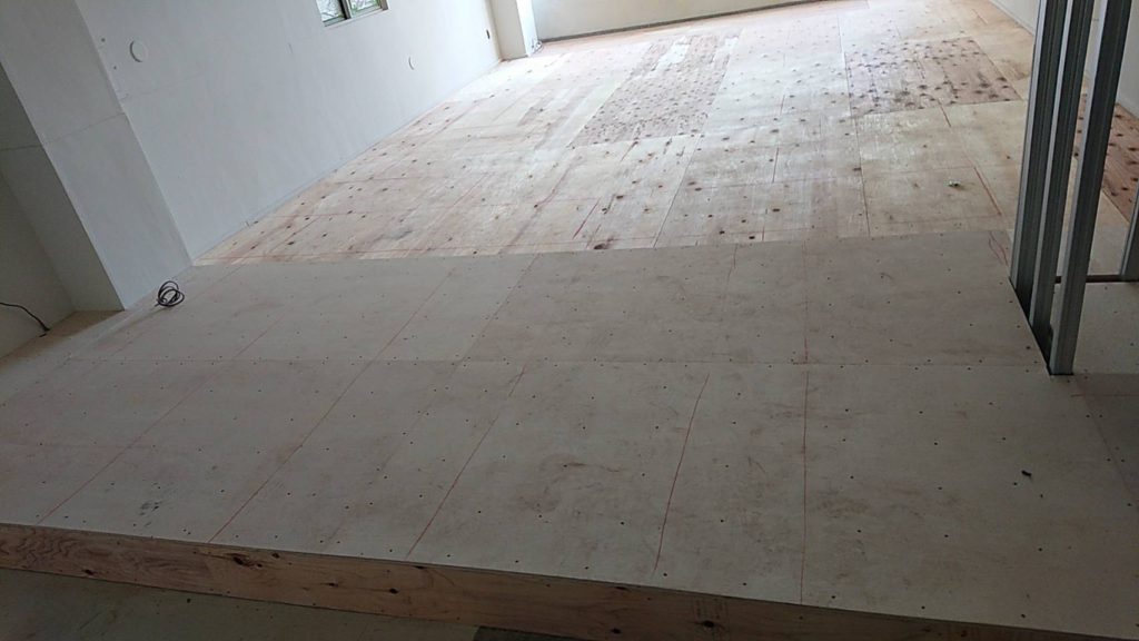 東京都港区　ビル置床工事