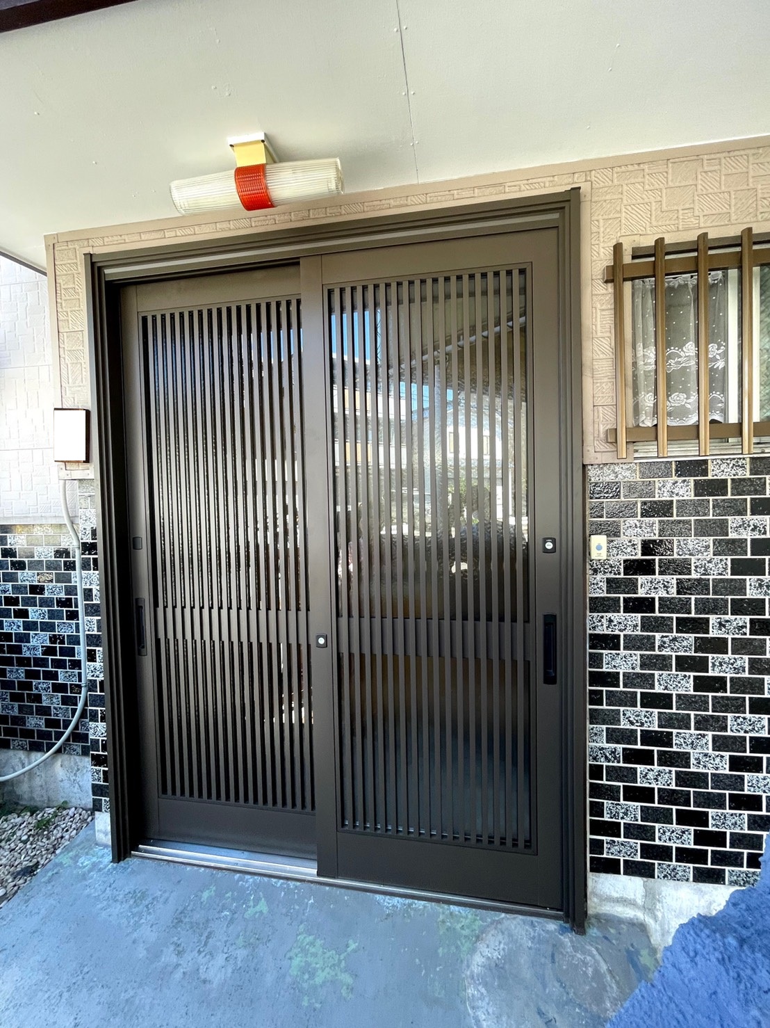 愛知県名古屋市西区　玄関引戸取替工事