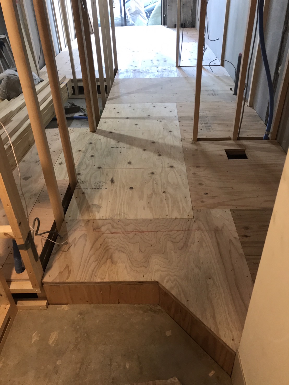 東京都港区　マンション置床工事