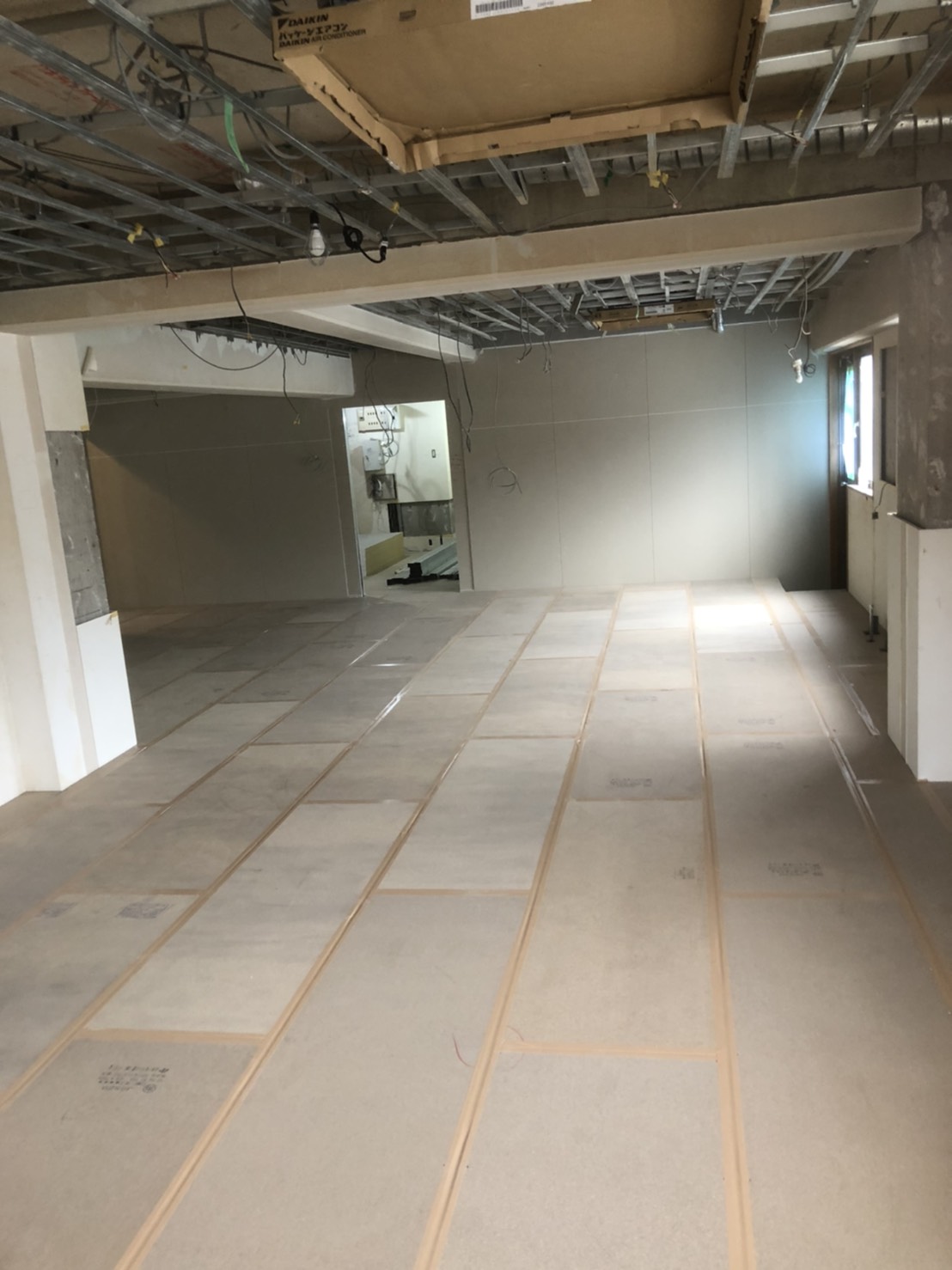 神奈川県川崎市中原区　置床工事