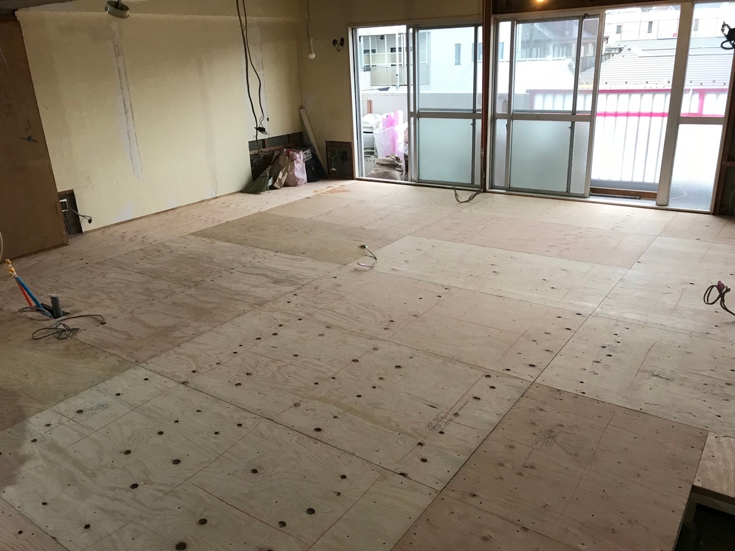 東京都品川区　マンションの1デイ置床工事