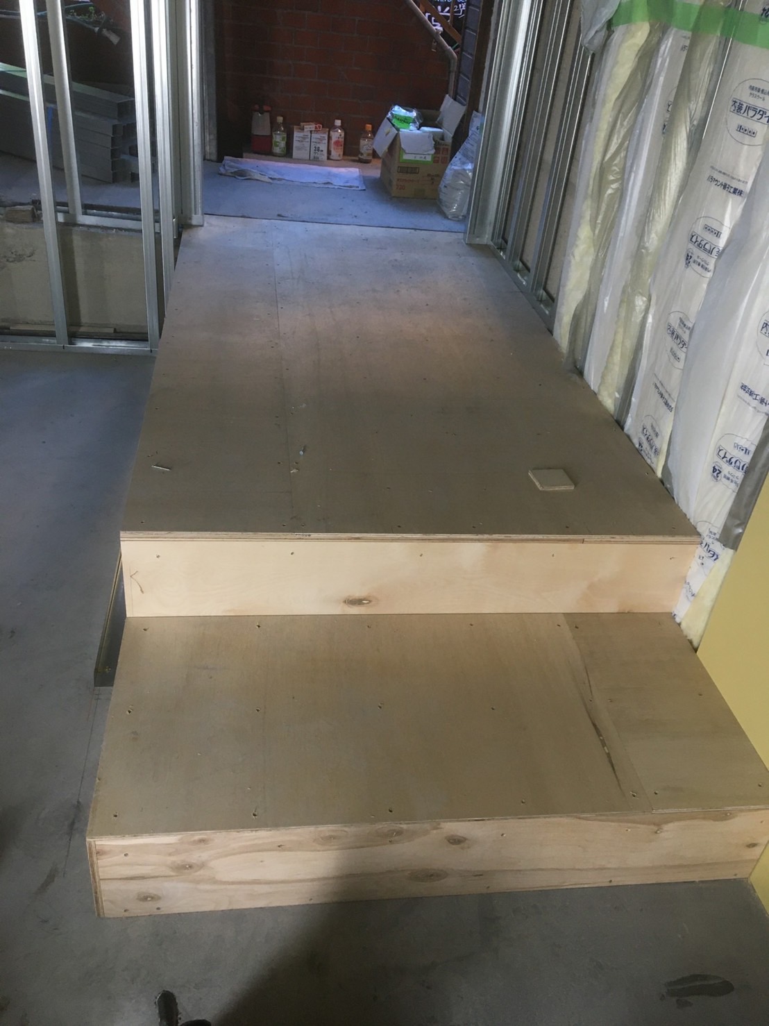 東京都調布市　ゴルフ店舗の置床工事