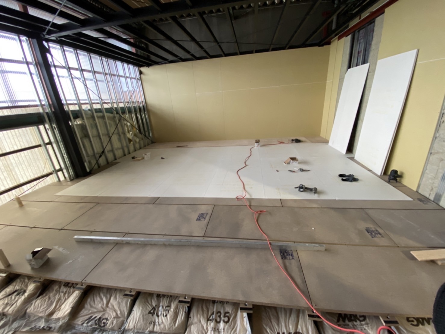 東京都江東区　スタジオ改修の置床工事