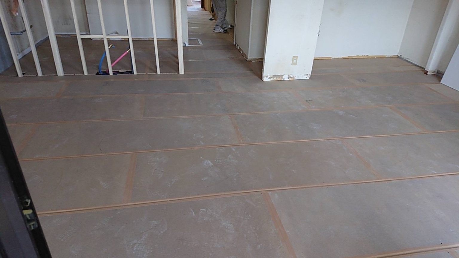 東京都町田市　マンション置床工事