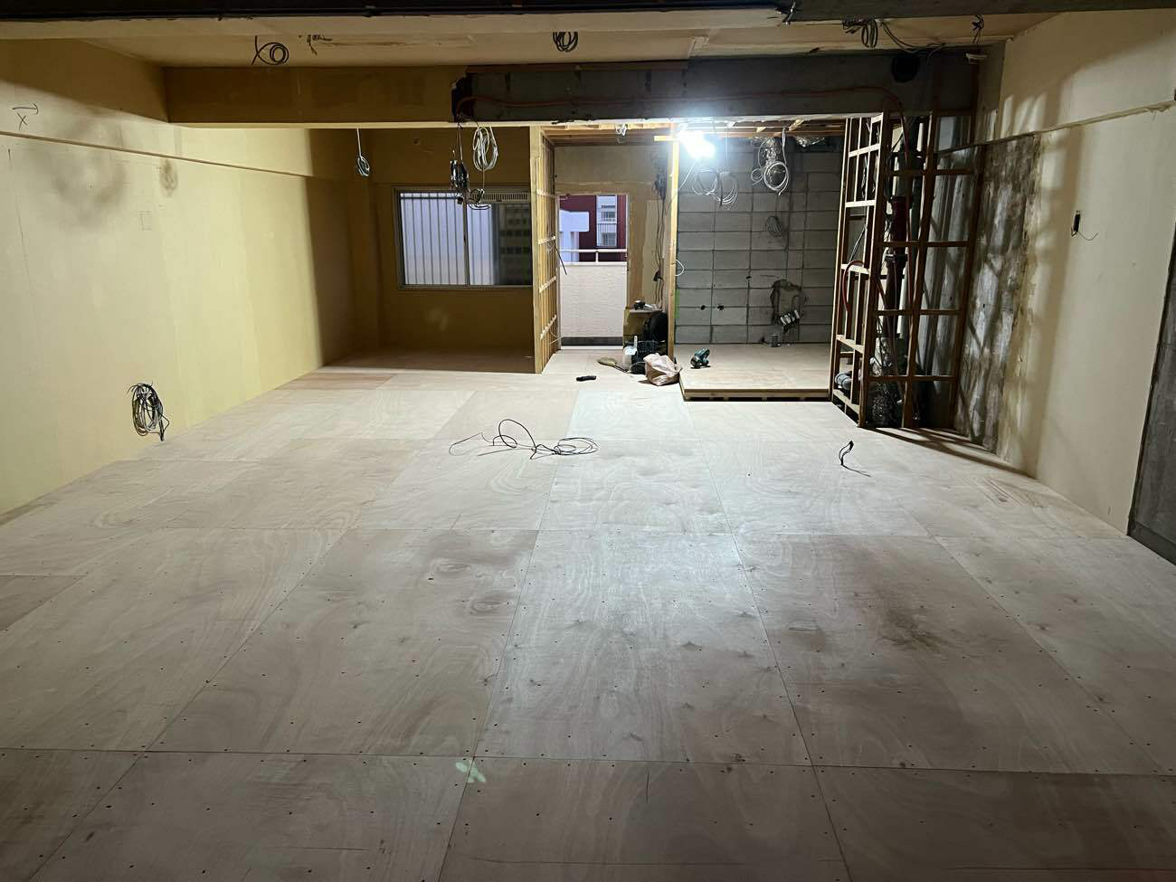 神奈川県横須賀市　マンションの置床工事