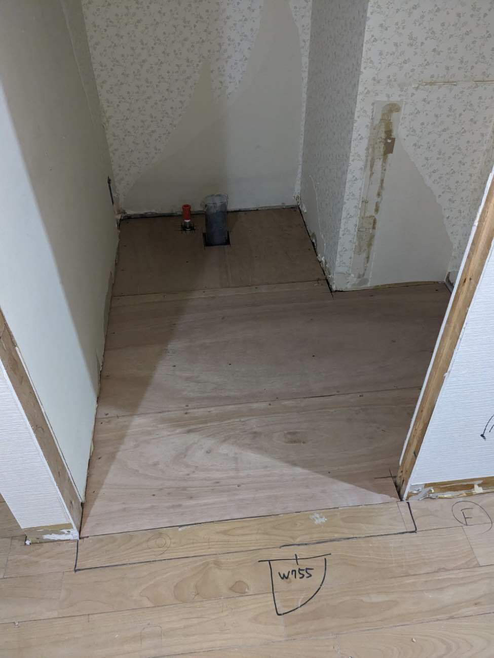 東京都渋谷区　マンションの置床工事