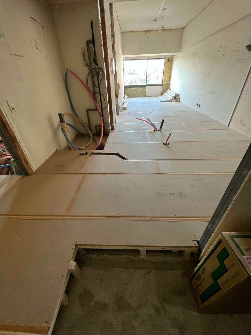 東京都港区　マンションの1日置床工事