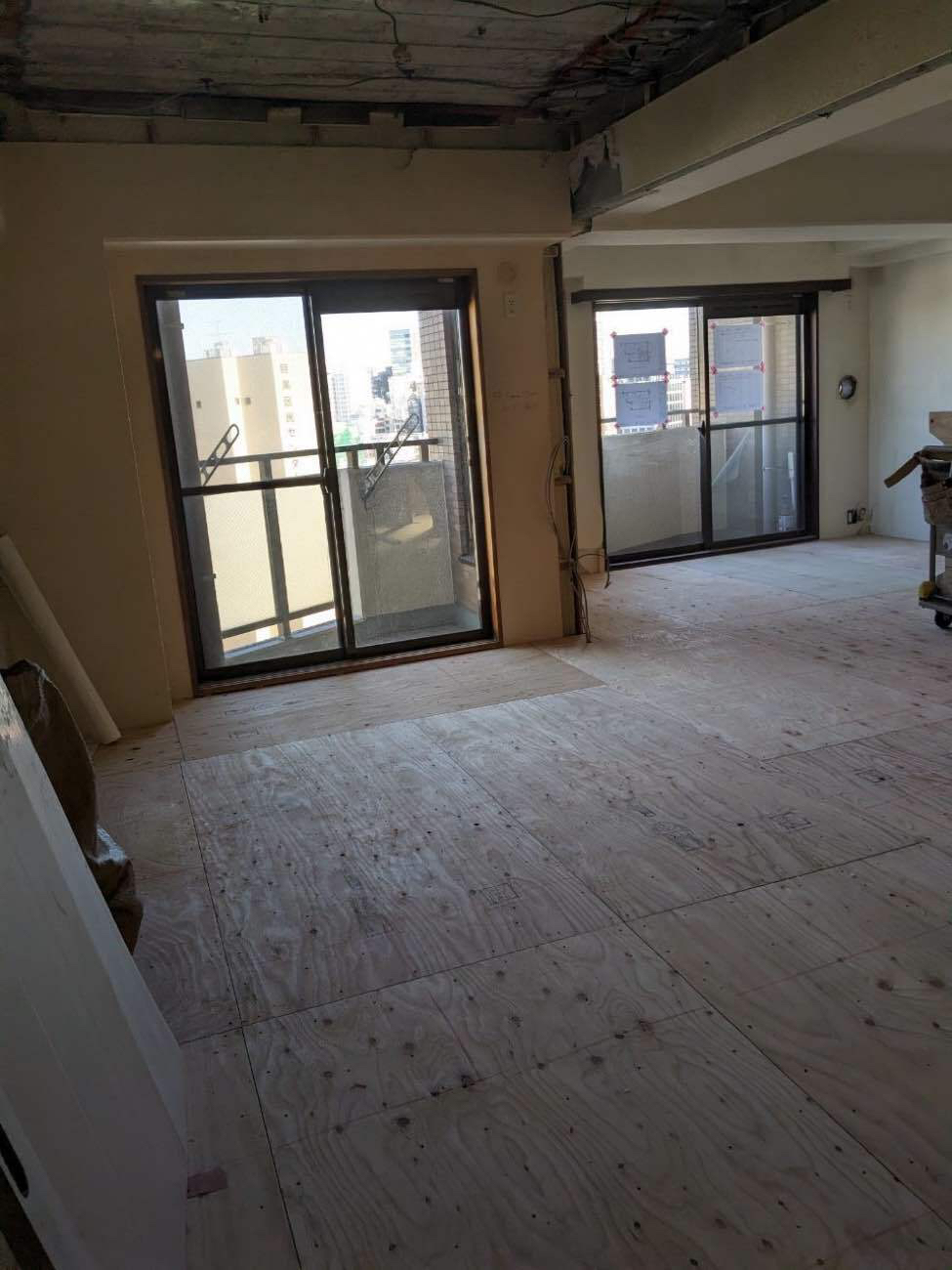 東京都目黒区　マンションの1日置床工事