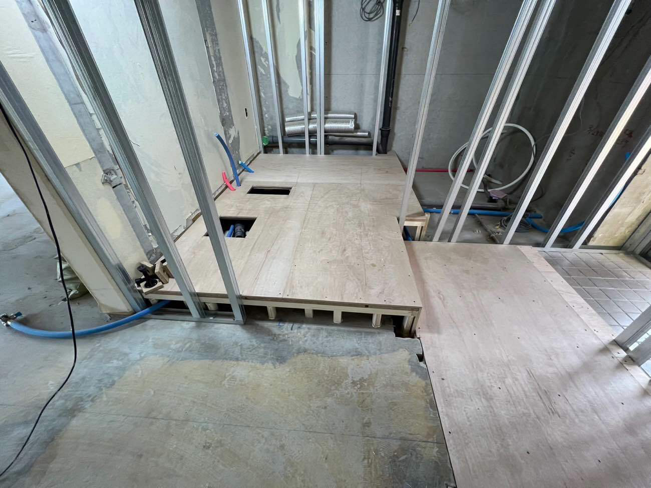 東京都世田谷区　マンション置床工事