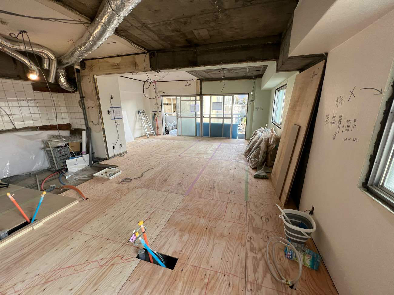 東京都港区　マンション1日置床工事