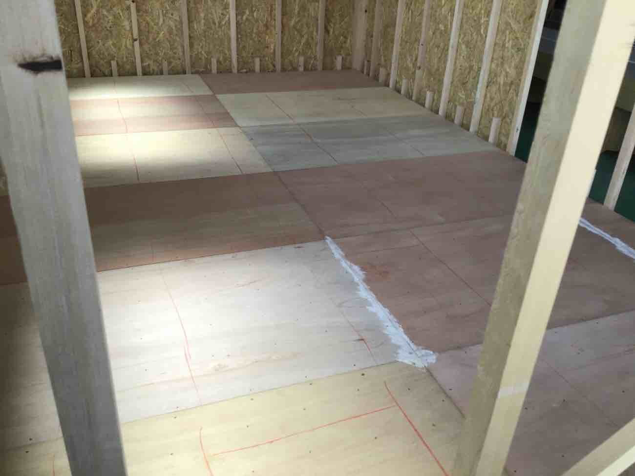 東京都葛飾区　倉庫の置床工事