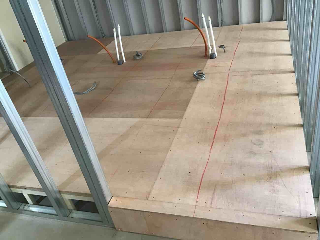 千葉県市川市　美容院の置床工事