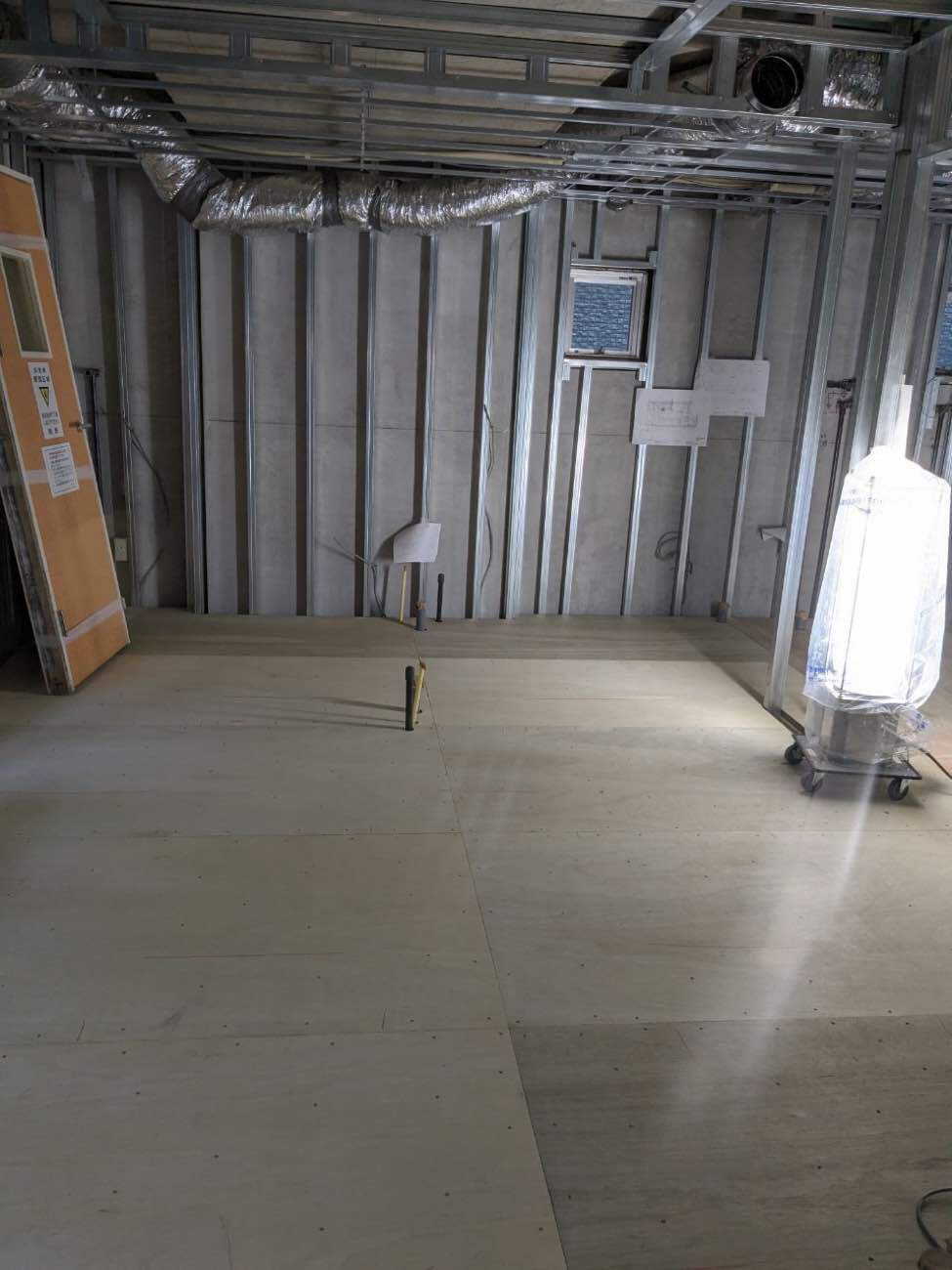 東京都世田谷区　クリニックの置床工事