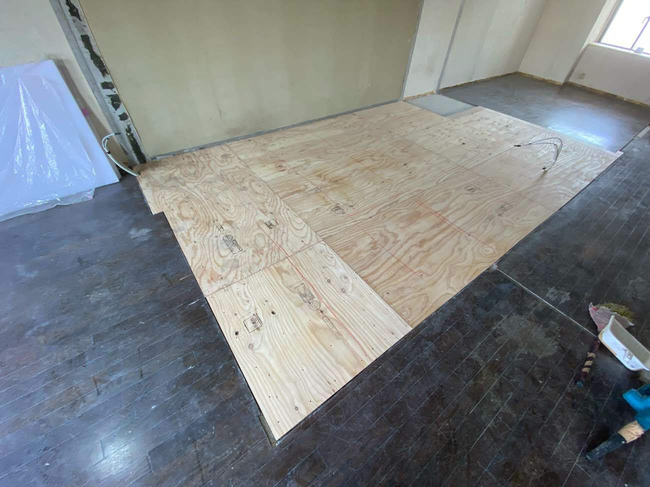 東京都品川区　マンションの置床工事