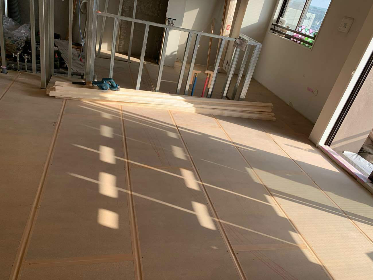 東京都大田区　マンション1日置床工事