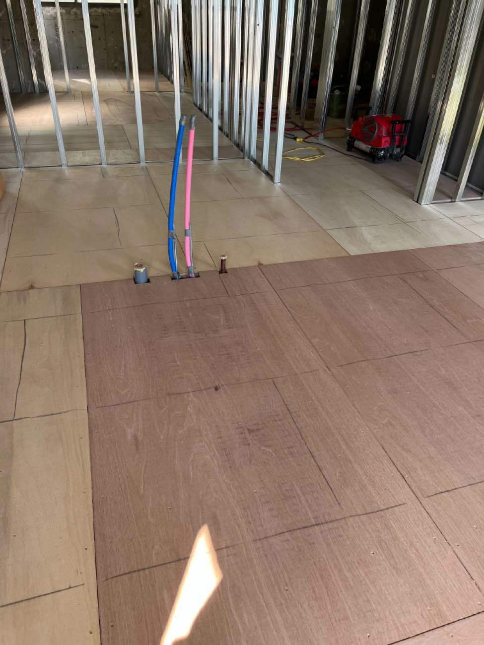 東京都世田谷区　マンションのフローリング床工事