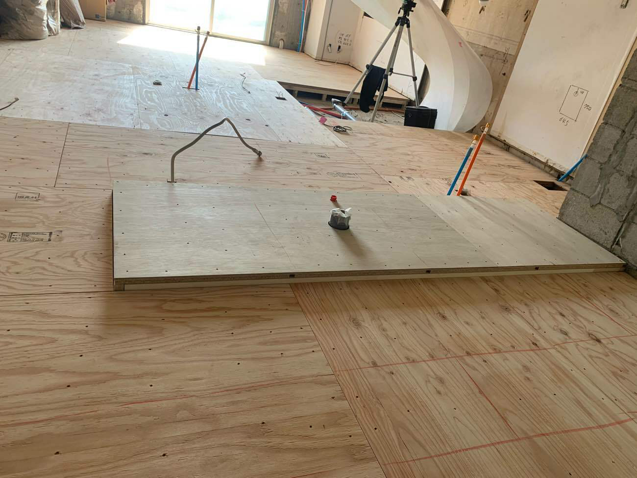 東京都目黒区　マンション1日置床工事