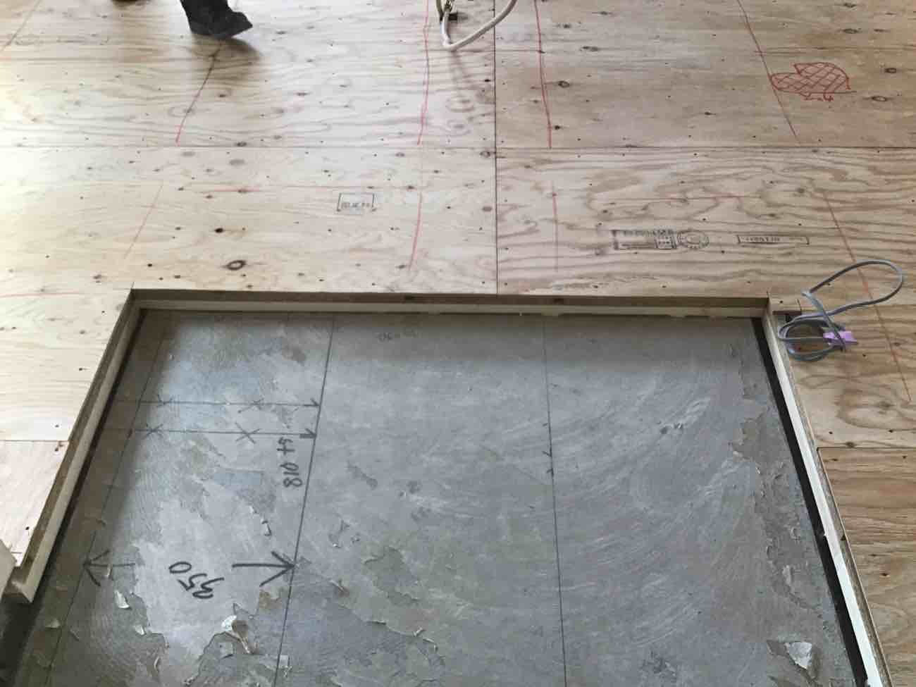 東京都目黒区　マンション1日置床工事