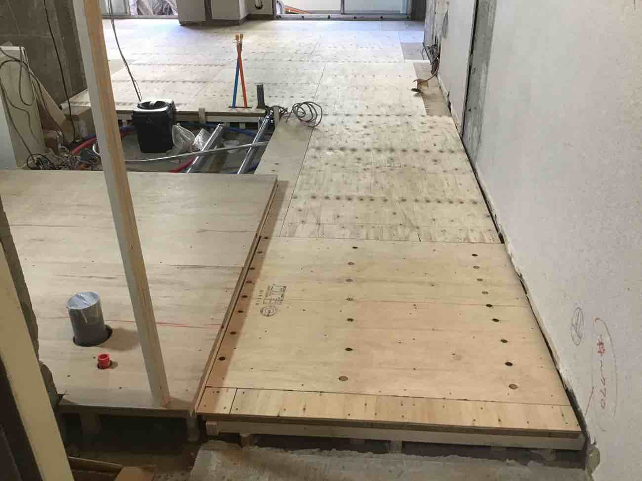 東京都目黒区　マンションの置床工事