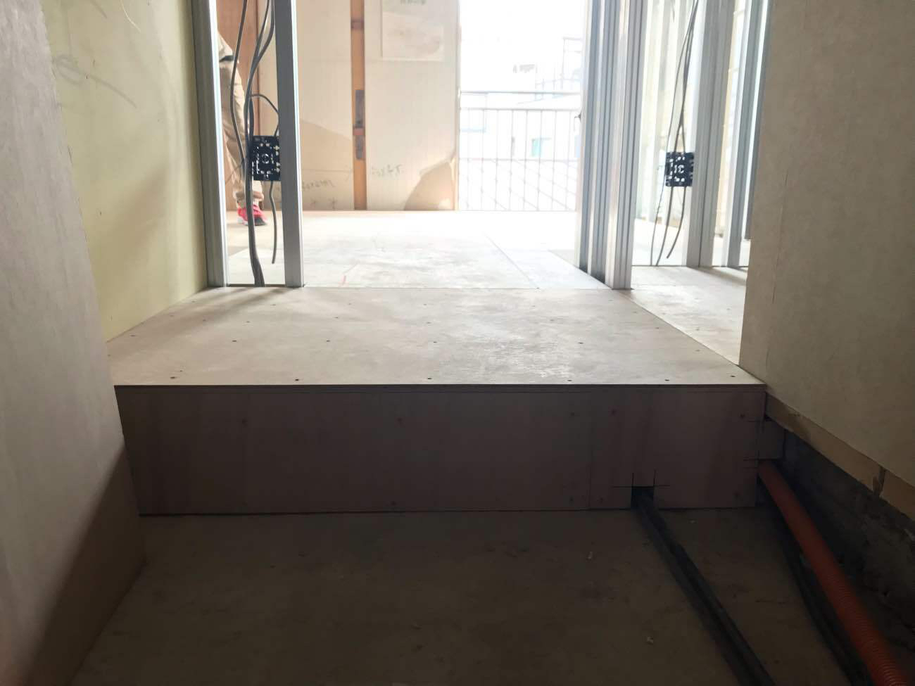東京都中野区　マンション改修の置床工事