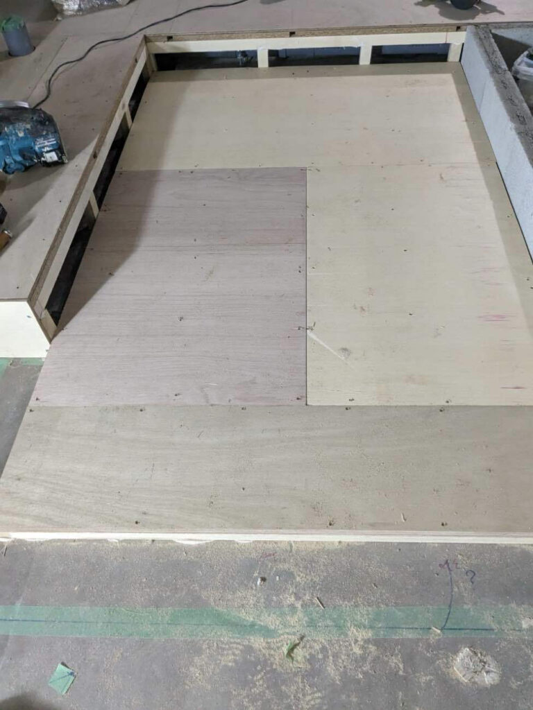 千葉県市川市　店舗置床工事