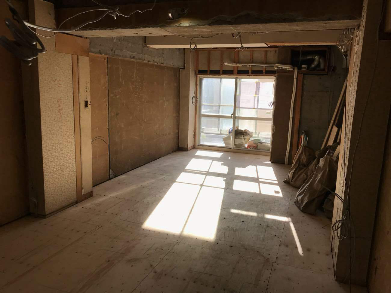 東京都渋谷区　マンション1日置床工事