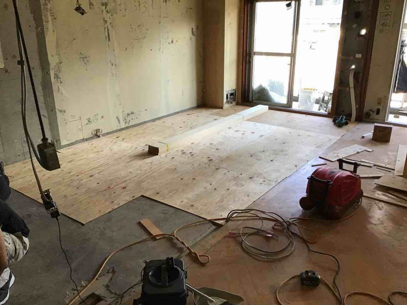 東京都中央区　マンション置床工事