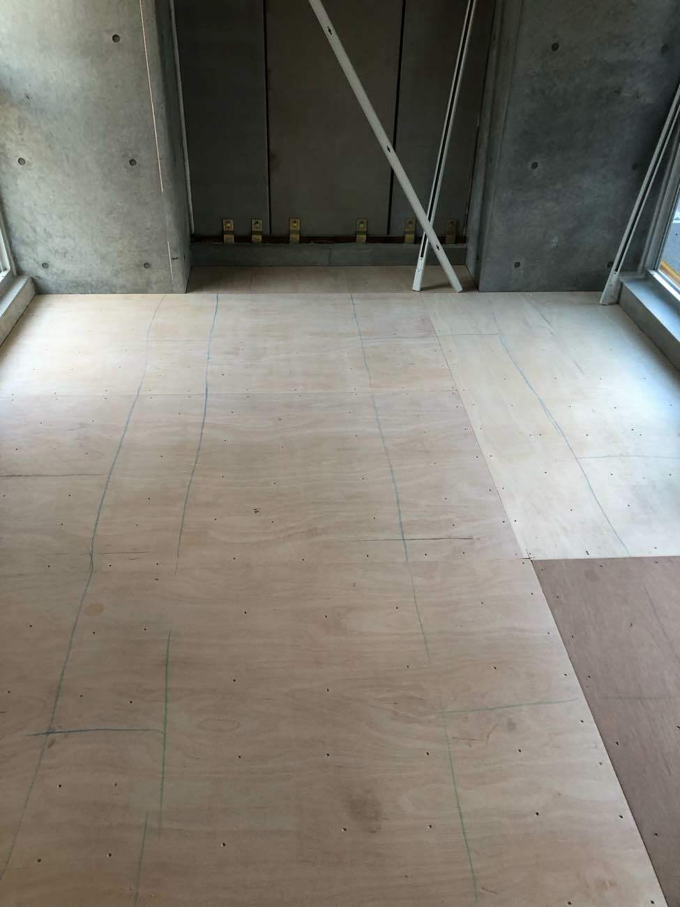 東京都渋谷区　オフィスの置床工事