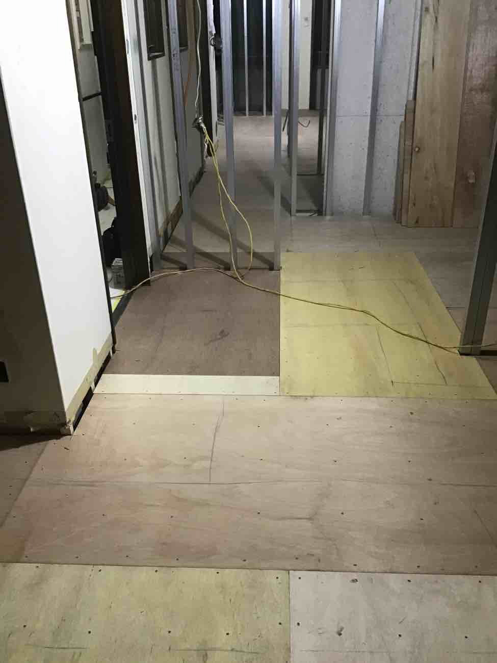 埼玉県川口市　マンション1日置床工事