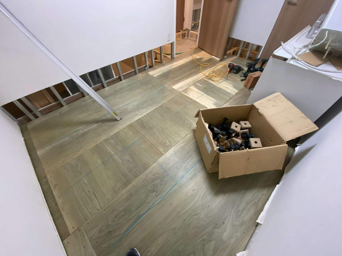 埼玉県川口市　マンションの置床工事