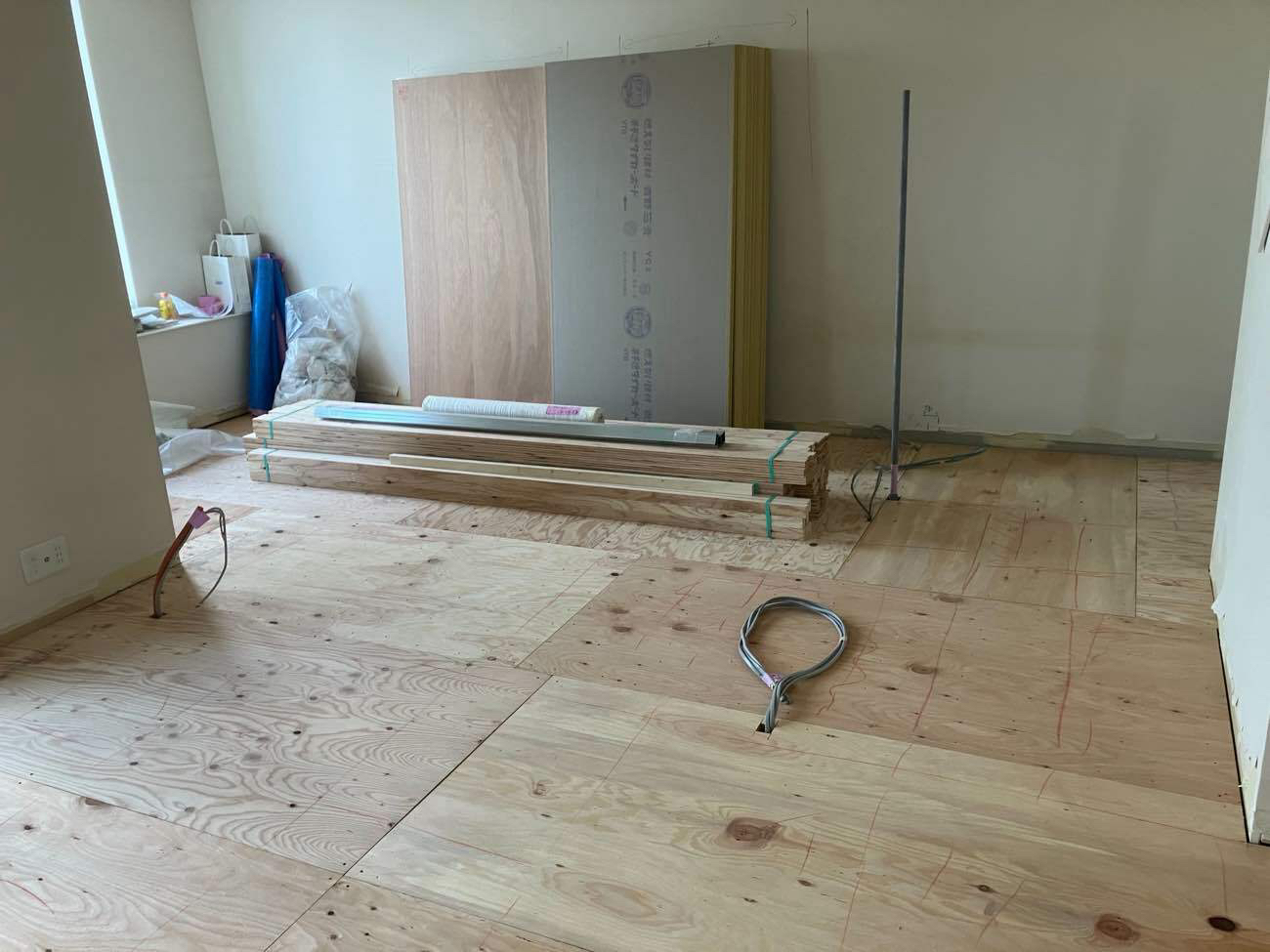 東京都中央区　マンションの一日置床工事